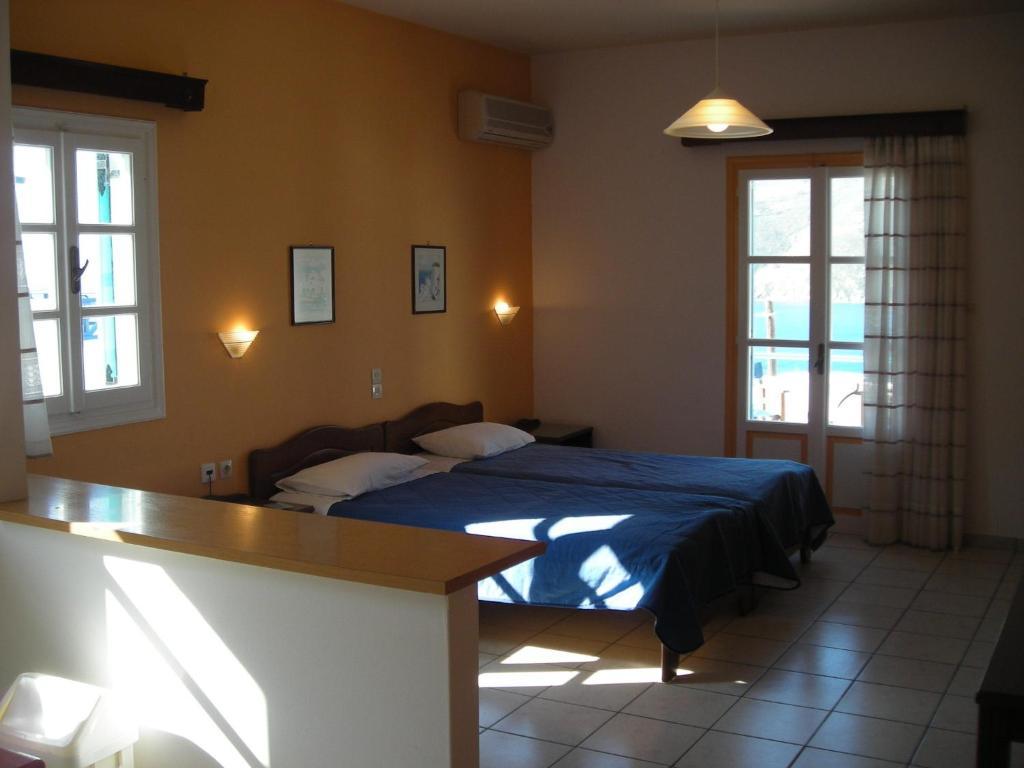 Gryspo'S Hotel Aegiali Zimmer foto