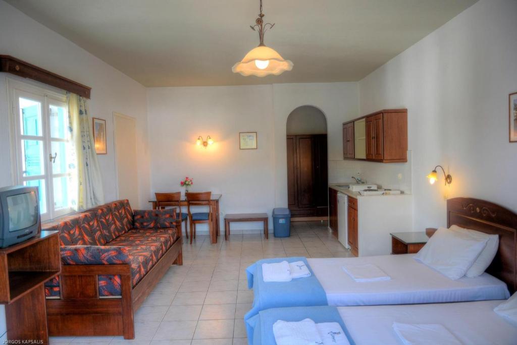 Gryspo'S Hotel Aegiali Zimmer foto