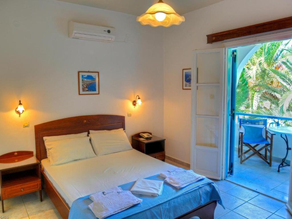 Gryspo'S Hotel Aegiali Zimmer foto