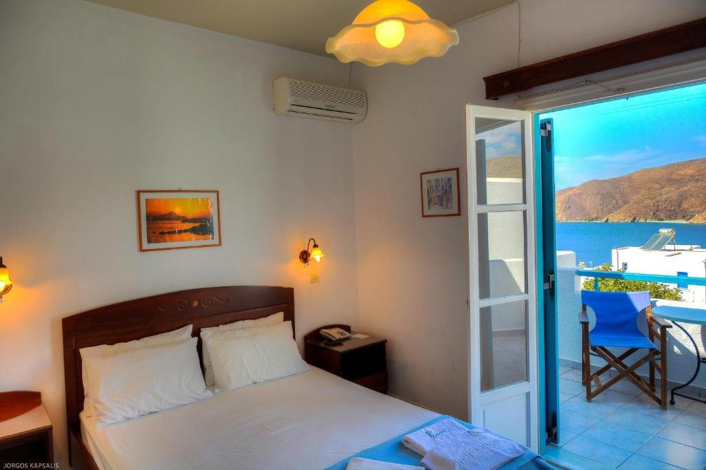 Gryspo'S Hotel Aegiali Zimmer foto